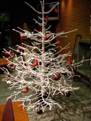 CLICK HERE
I did an exhibition in 2008 when a re-used an old christmas tree at Hotel Birger Jarl in Stockholm.